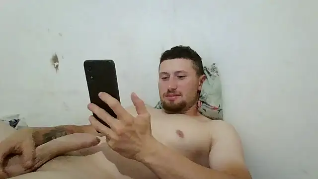 Juninho5755 online show from December 3, 2025, 12:33 am