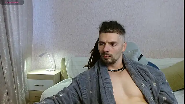 Snapshot of Aestheticguy101 chatting on October 19, 2025, 10:18 am Aestheticguy101 online show from October 19, 2025, 10:18 am