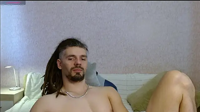 Aestheticguy101 online show from November 21, 2025, 9:19 am