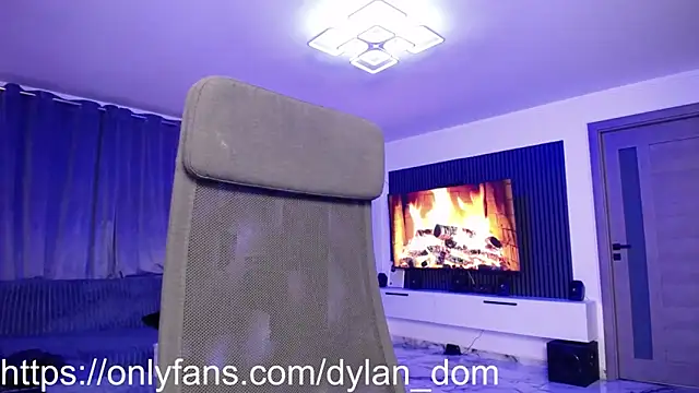 dyllan dom  online show from May 1, 2026, 10:26 pm