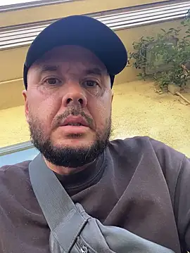 stekham online show from November 8, 2025, 8:23 pm