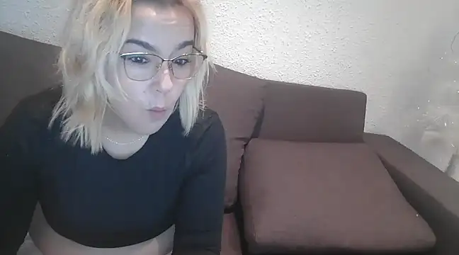 Snapshot of bekka__ chatting on December 4, 2024, 9:34 am bekka   online show from December 4, 2024, 9:34 am