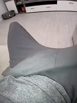 Snapshot of QuietBoy chatting on October 29, 2025, 11:53 am QuietBoy online show from October 29, 2025, 11:53 am