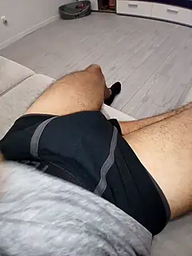 Snapshot of QuietBoy chatting on October 22, 2025, 2:27 pm QuietBoy online show from October 22, 2025, 2:27 pm