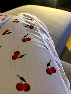 Snapshot of WHAAATTTTTTTTTT chatting on September 23, 2025, 6:15 pm WHAAATTTTTTTTTT online show from September 23, 2025, 6:15 pm