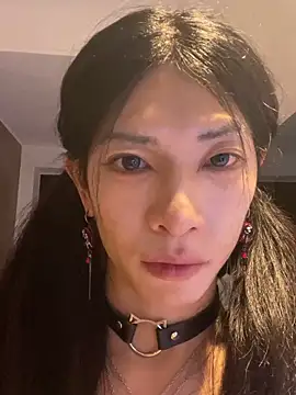 CrytinaSissyCrossdress online show from June 13, 2026, 3:43 pm