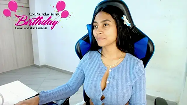 sophiax-x online show from February 4, 2026, 3:29 pm