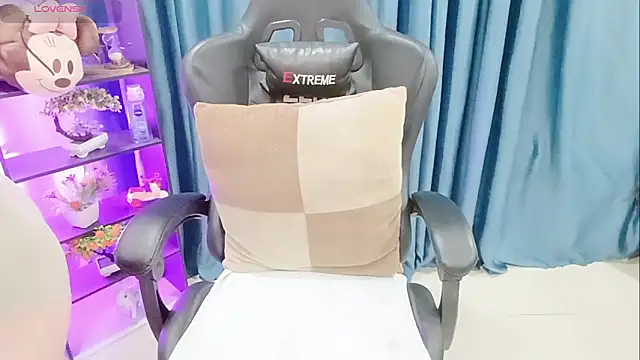 Yuki-yio online show from March 14, 2026, 1:11 am