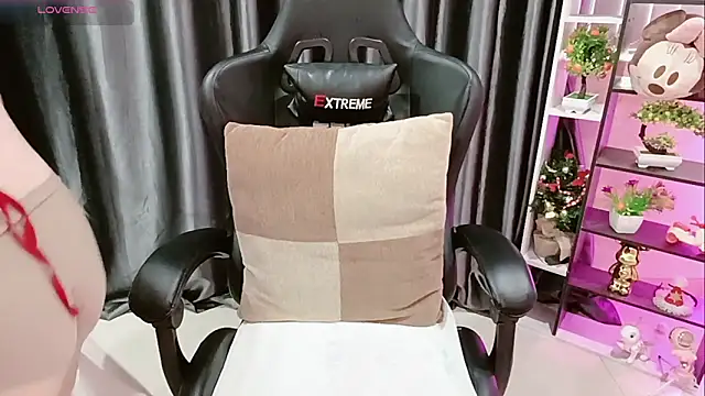 Yuki-yio online show from February 6, 2026, 1:23 am