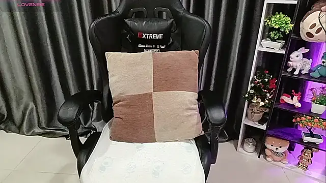 Yuki-yio online show from April 15, 2026, 1:22 am