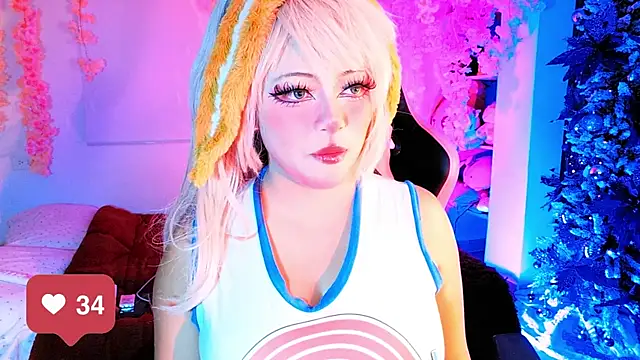 seraphine23 online show from December 18, 2025, 3:11 am