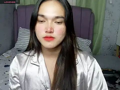 Snapshot of MoaningKylie chatting on April 13, 2026, 1:04 pm MoaningKylie online show from April 13, 2026, 1:04 pm