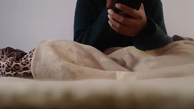 HoneyDripHer online show from December 1, 2024, 4:34 pm