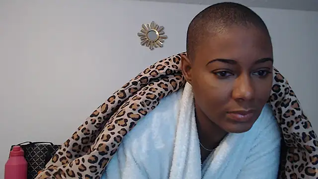 HoneyDripHer online show from December 6, 2024, 10:43 am