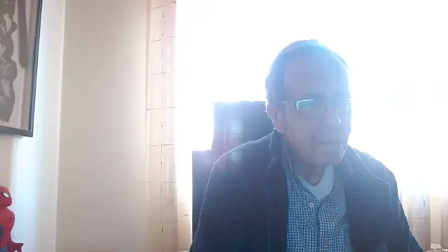 Snapshot of TonyComa chatting on April 15, 2026, 2:32 pm TonyComa online show from April 15, 2026, 2:32 pm