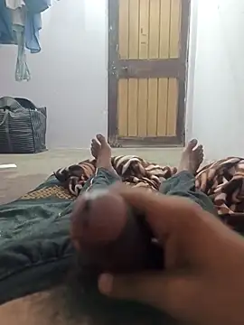 hunter6112 online show from November 24, 2025, 5:57 pm