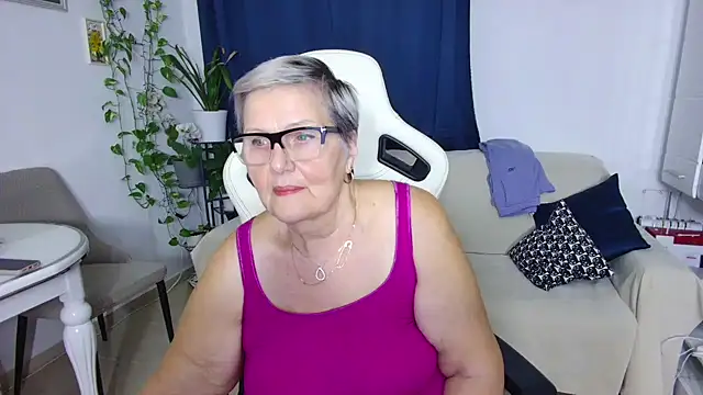 Selenna57 online show from February 13, 2026, 6:30 pm