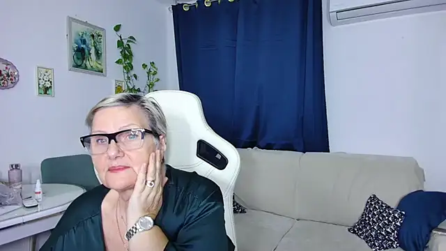 Selenna57 online show from January 11, 2026, 6:48 pm