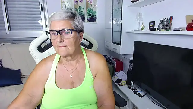 Selenna57 online show from July 15, 2026, 5:42 pm
