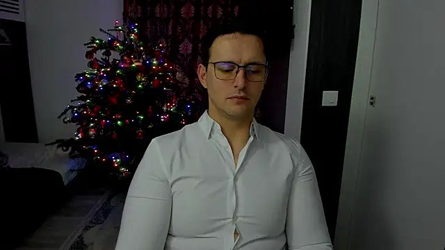 Snapshot of sexxymuscles4u chatting on January 14, 2026, 1:15 pm sexxymuscles4u online show from January 14, 2026, 1:15 pm