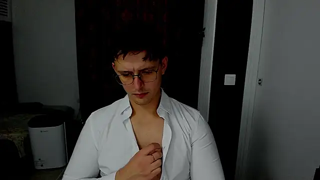 Snapshot of sexxymuscles4u chatting on November 14, 2025, 12:09 pm sexxymuscles4u online show from November 14, 2025, 12:09 pm