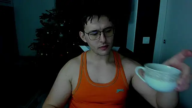 Snapshot of sexxymuscles4u chatting on January 7, 2026, 9:47 am sexxymuscles4u online show from January 7, 2026, 9:47 am