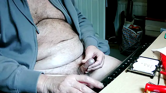 dirtyharry2022 online show from March 15, 2025, 1:29 pm