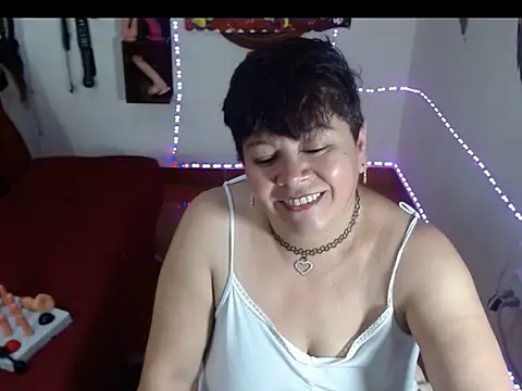 angelitolove727 online show from June 24, 2026, 11:57 pm