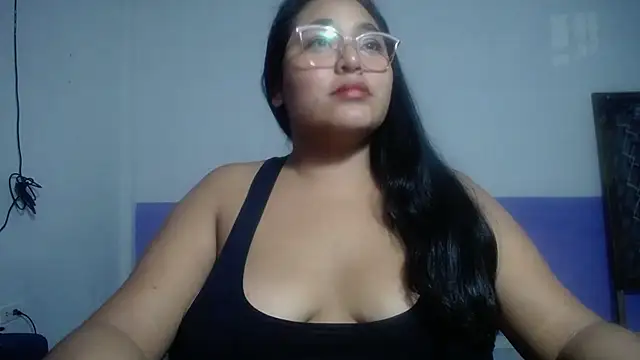 Snapshot of sirena_15 chatting on July 8, 2026, 5:19 am sirena 15 online show from July 8, 2026, 5:19 am