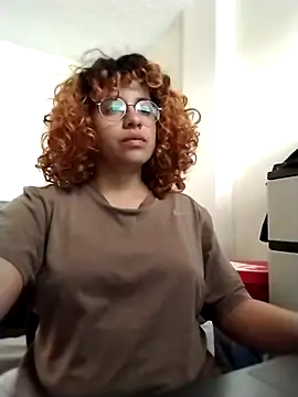 EmmaMelissa0521 online show from February 5, 2026, 9:21 pm