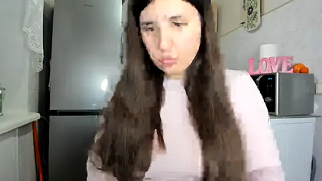 MiaMarrone online show from January 13, 2026, 4:44 pm