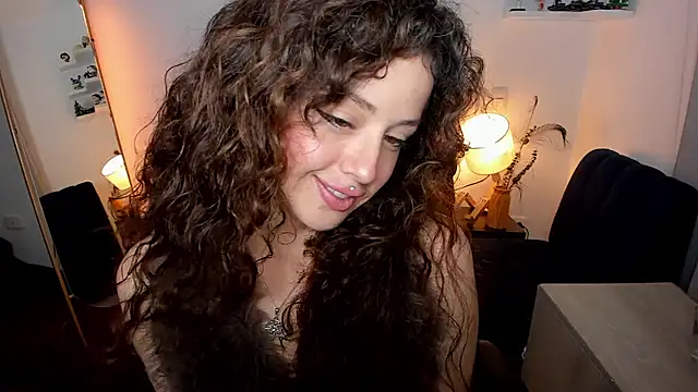 Cassandra Caiin online show from May 12, 2026, 1:24 am