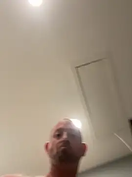 smokeymt420 online show from June 11, 2026, 3:14 am