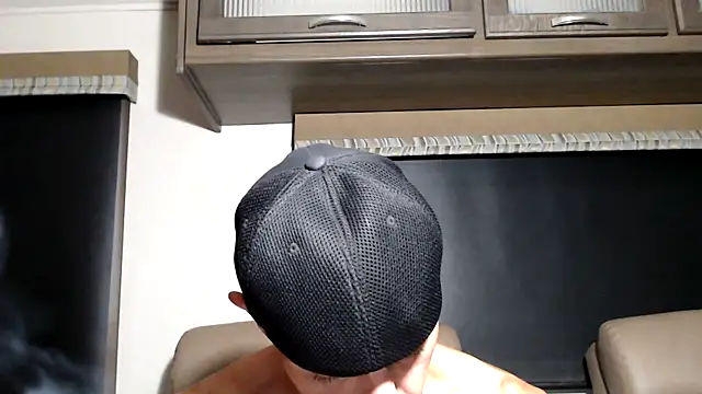 Snapshot of ThickD2C chatting on February 18, 2026, 9:22 pm ThickD2C online show from February 18, 2026, 9:22 pm