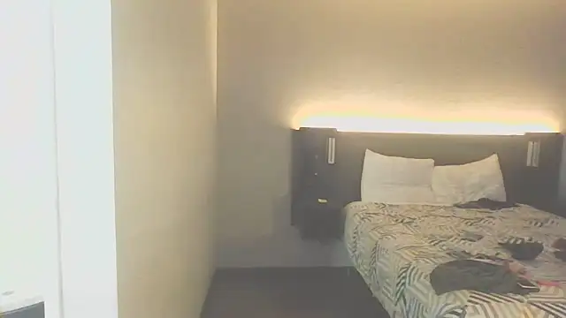 Yankeedave420 online show from May 21, 2026, 2:42 am