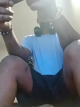 Makeyoucumallover online show from November 10, 2025, 3:22 am