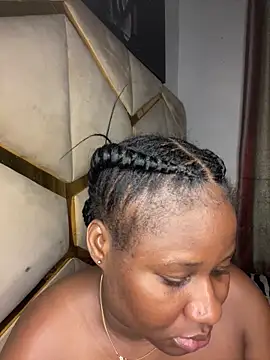 catty3232 online show from October 14, 2025, 11:58 pm