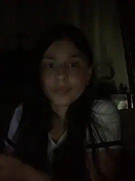 Estefani 32 online show from May 26, 2026, 2:09 am