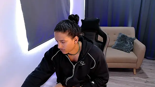 Liam V online show from April 17, 2026, 1:47 pm