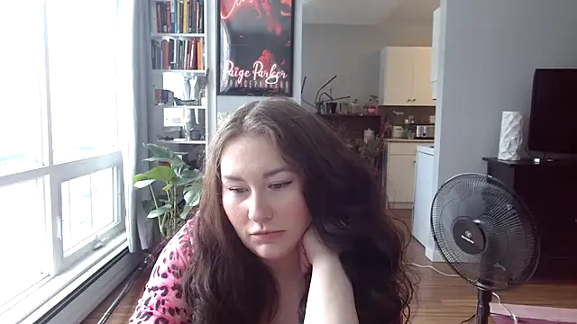 Snapshot of PaigeParker chatting on February 14, 2025, 8:26 pm PaigeParker online show from February 14, 2025, 8:26 pm