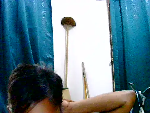 Snapshot of Ansh1307 chatting on April 16, 2026, 9:39 pm Ansh1307 online show from April 16, 2026, 9:39 pm