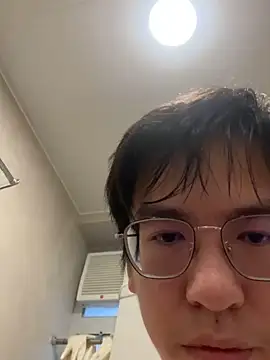 Snapshot of charlie_xdd chatting on March 15, 2025, 5:30 am charlie xdd online show from March 15, 2025, 5:30 am