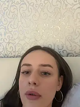 Snapshot of Lisaaan chatting on February 4, 2025, 12:11 pm Lisaaan online show from February 4, 2025, 12:11 pm