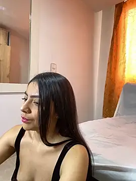 SusanRodriguez  online show from November 7, 2025, 8:02 pm