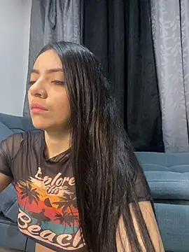 SusanRodriguez  online show from November 25, 2025, 12:44 am