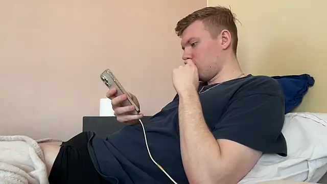 Snapshot of sexybooii6968 chatting on January 8, 2026, 11:27 am sexybooii6968 online show from January 8, 2026, 11:27 am