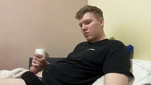 Snapshot of sexybooii6968 chatting on January 9, 2026, 4:14 pm sexybooii6968 online show from January 9, 2026, 4:14 pm