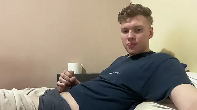 Snapshot of sexybooii6968 chatting on February 28, 2026, 9:36 pm sexybooii6968 online show from February 28, 2026, 9:36 pm