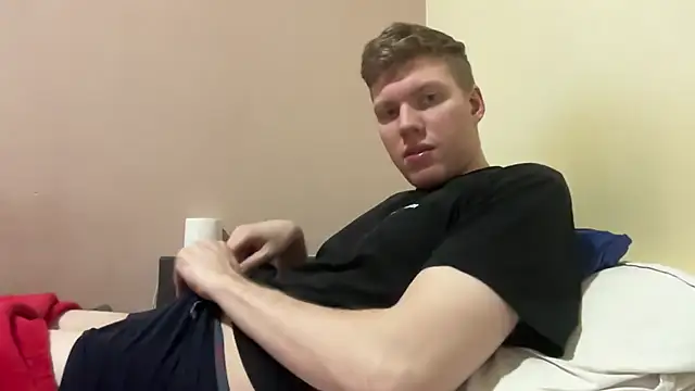 Snapshot of sexybooii6968 chatting on January 14, 2026, 8:23 pm sexybooii6968 online show from January 14, 2026, 8:23 pm