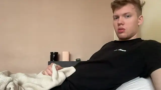 sexybooii6968 online show from September 25, 2025, 8:53 am